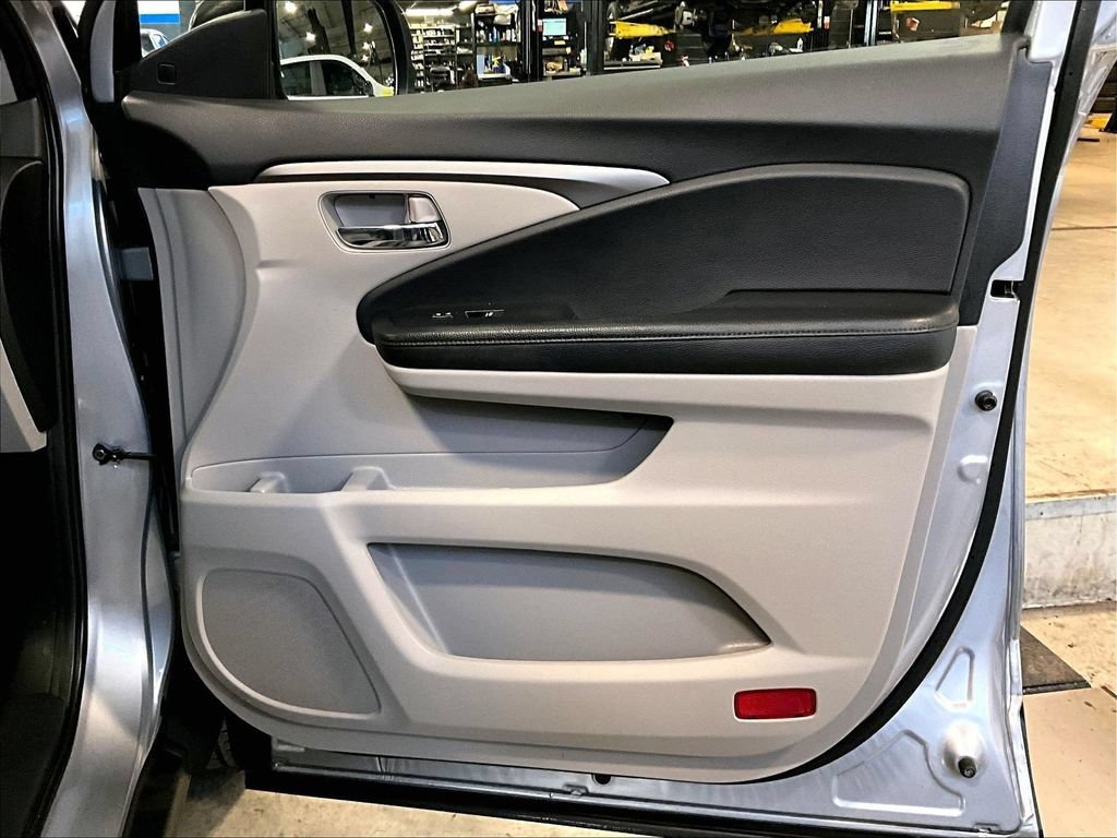 Used 2019 Honda Pilot EX-L image 12