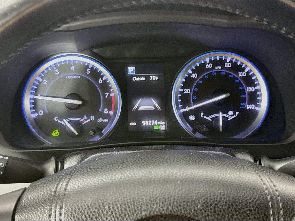 Used 2018 Toyota Highlander XLE AWD/4WD image 14