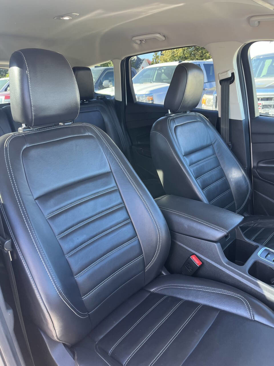 Used 2019 Ford Escape Titanium image 12