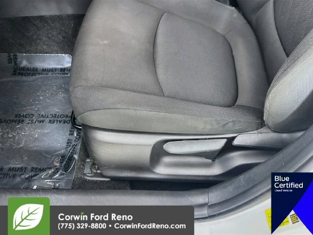 Used 2022 Toyota Corolla LE w/ Carpet Mat Package (TMS) FWD image 22