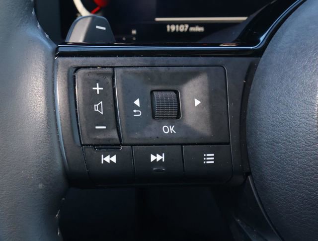 Used 2024 Nissan Rogue Platinum image 25