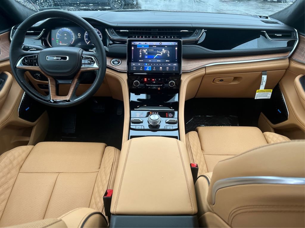 New 2025 Jeep Grand Cherokee Summit image 22