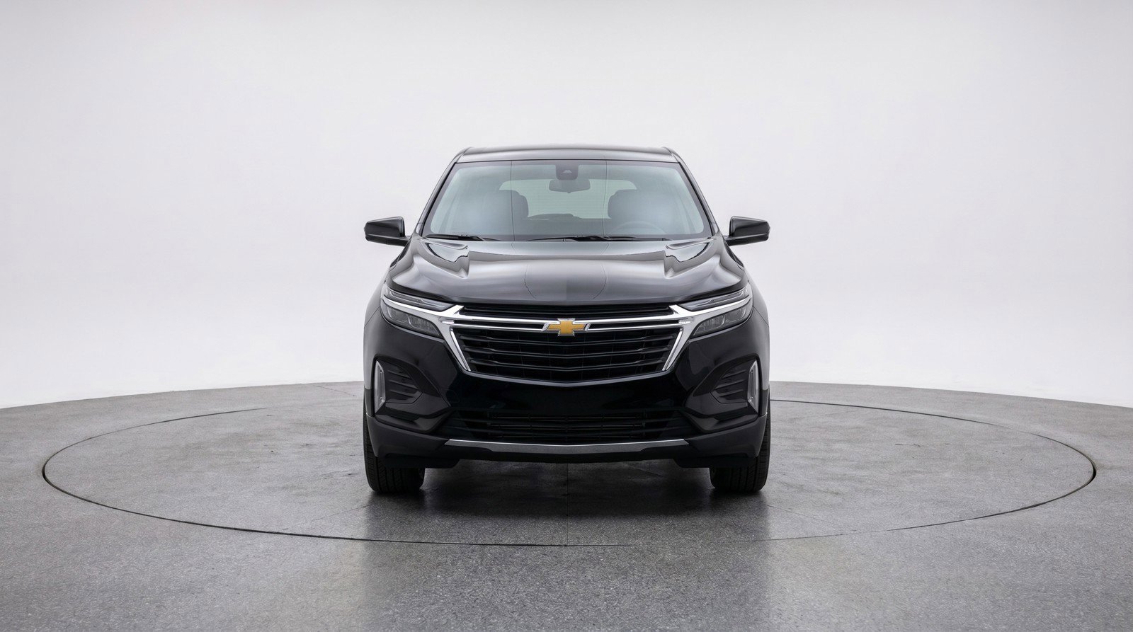 Used 2025 Chevrolet Equinox LT image 2