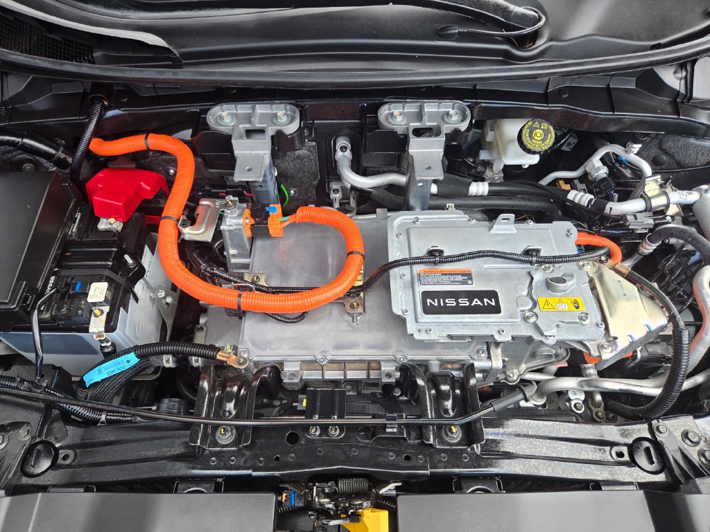 Used 2024 Nissan Ariya FWD image 35