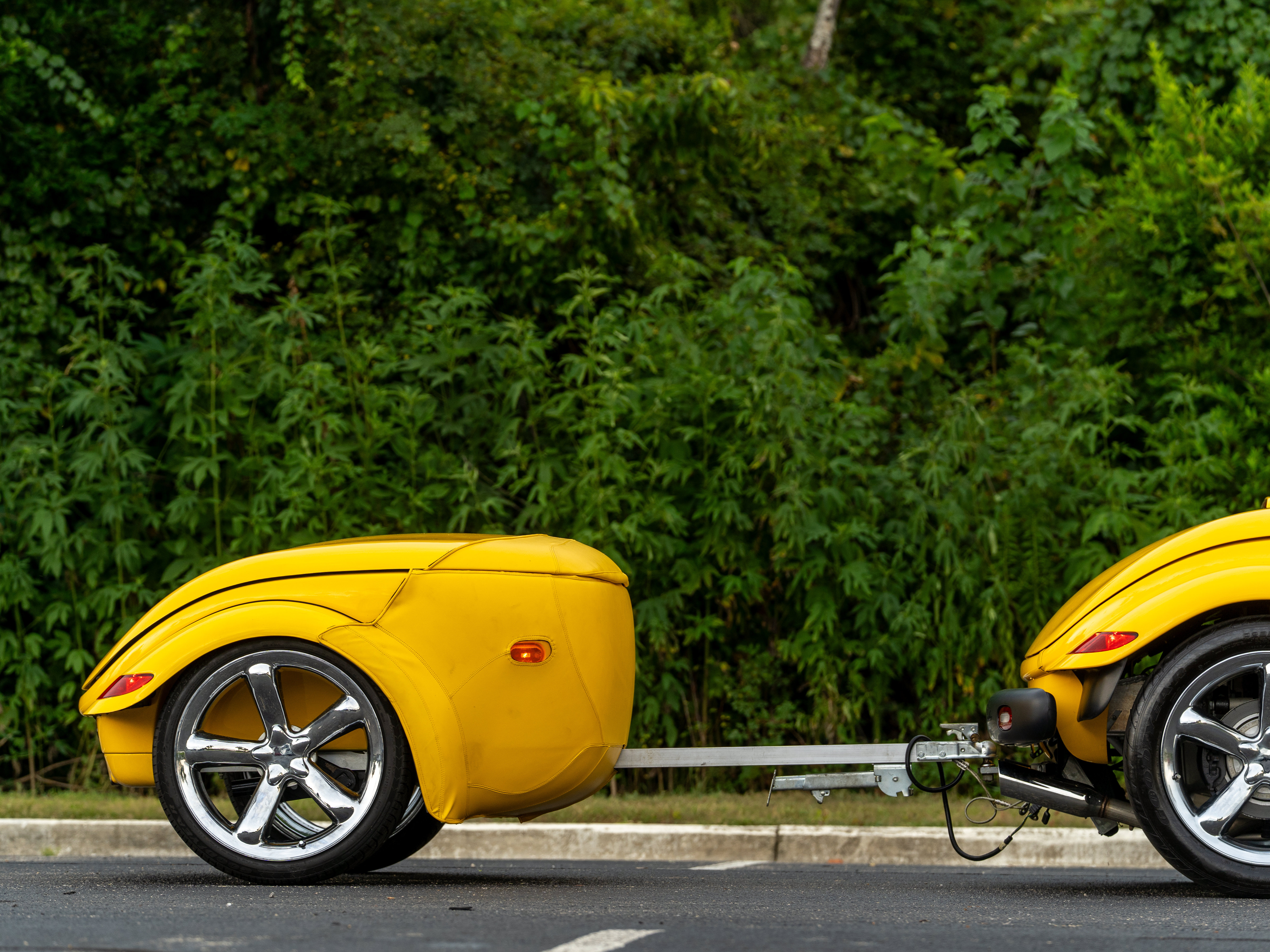 Used 2002 Chrysler Prowler RWD image 6