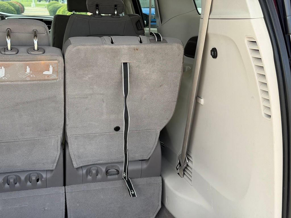 Used 2017 Chrysler Pacifica Touring FWD image 33