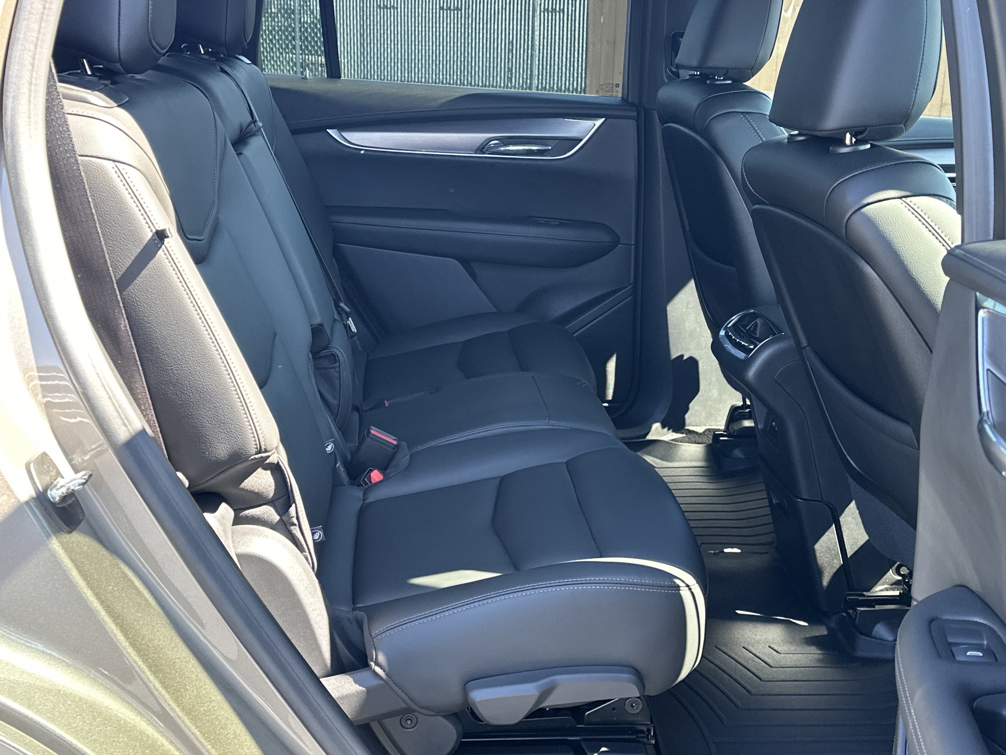 Used 2022 Cadillac XT6 Luxury FWD image 13