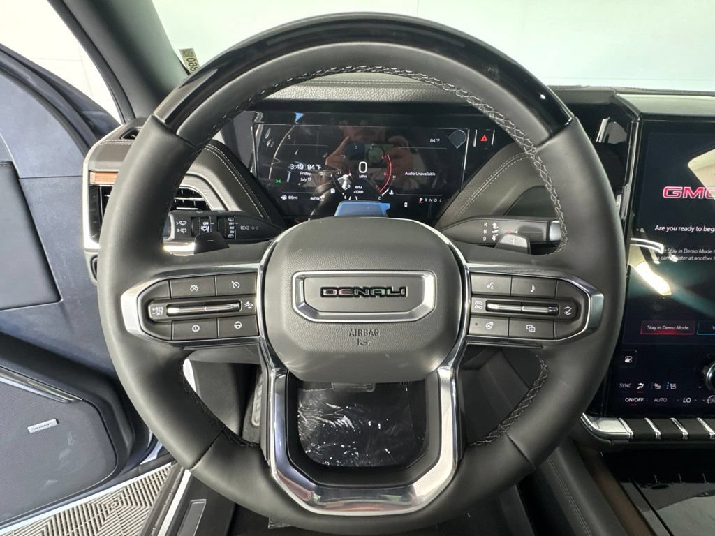 New 2026 GMC Yukon XL Denali w/ Denali Reserve Package AWD/4WD image 10