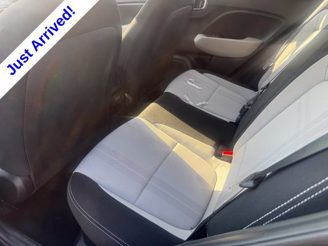 Used 2025 Hyundai Venue SEL FWD image 13