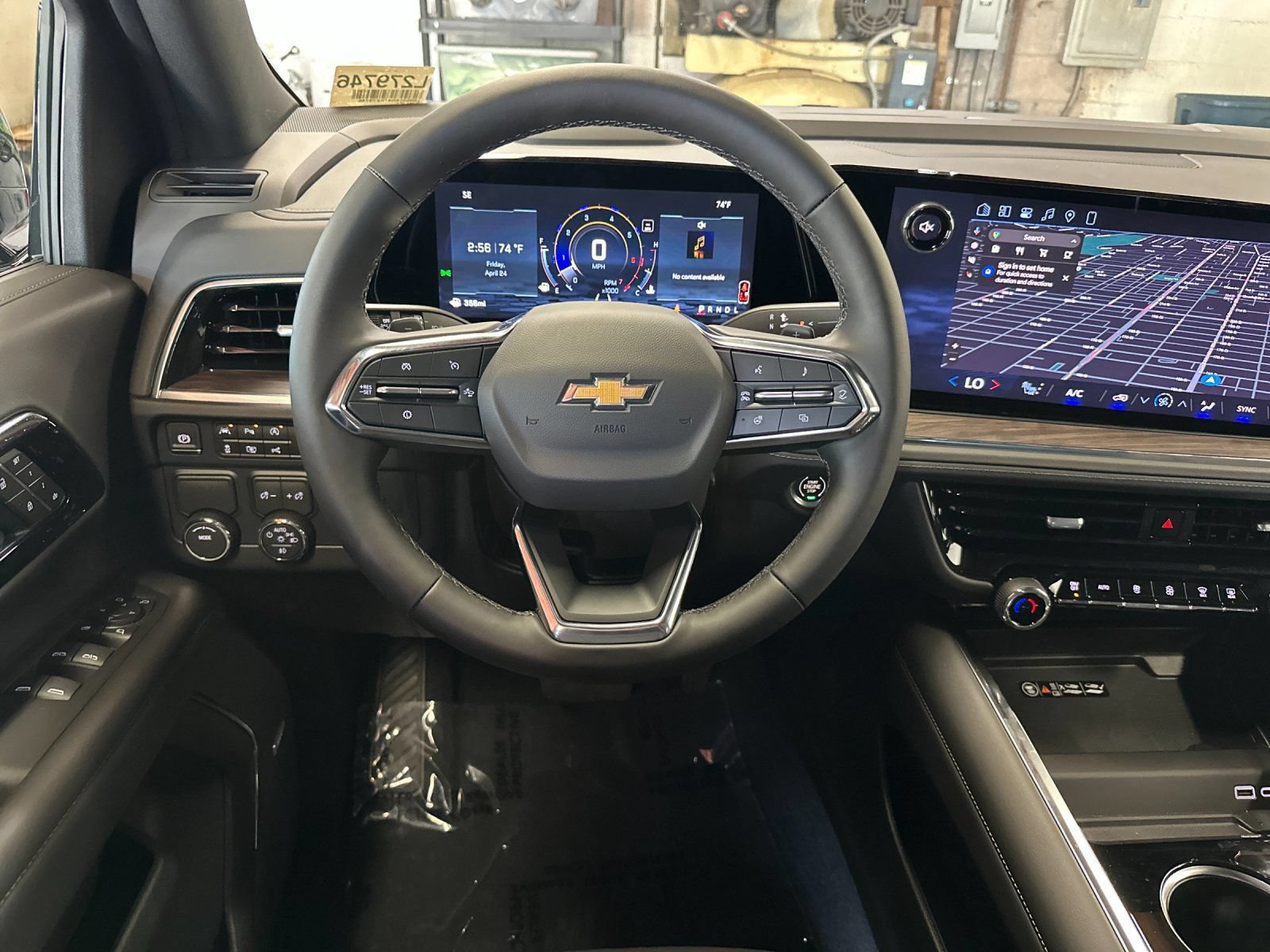 Used 2026 Chevrolet Suburban LT w/ Comfort Package RWD image 16