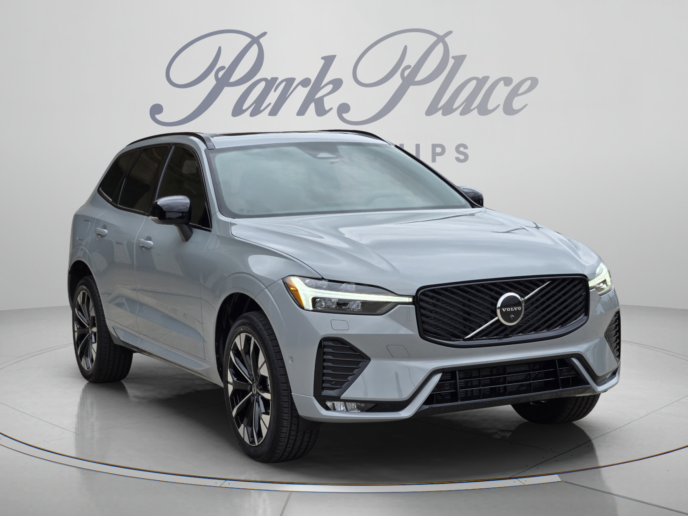 Used 2026 Volvo XC60 B5 Plus w/ Protection Package Premier AWD/4WD image 8