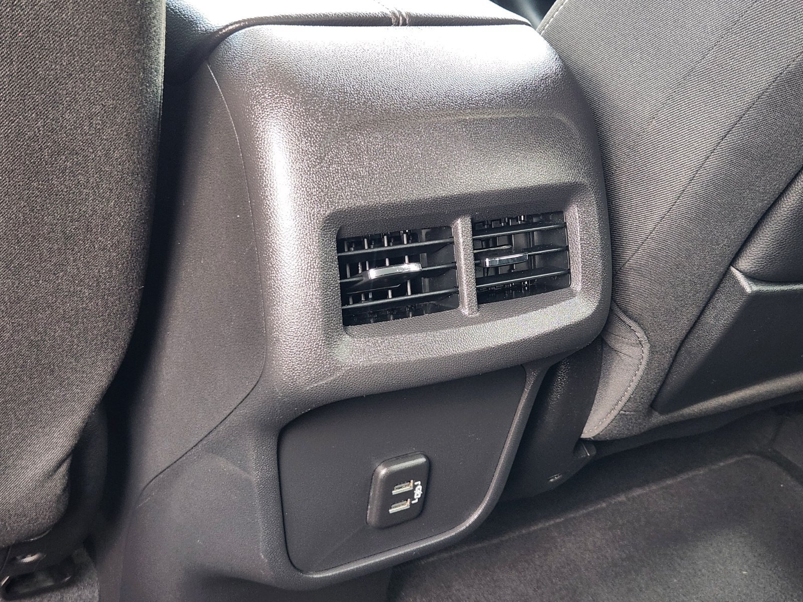 Used 2024 GMC Terrain SLE AWD/4WD image 35