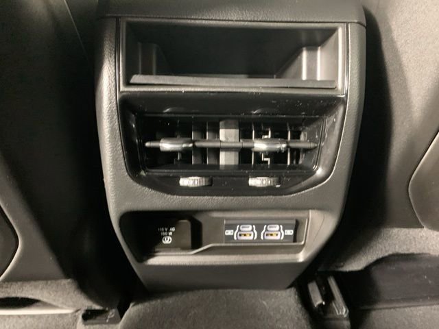 Used 2023 Jeep Grand Cherokee Altitude image 32