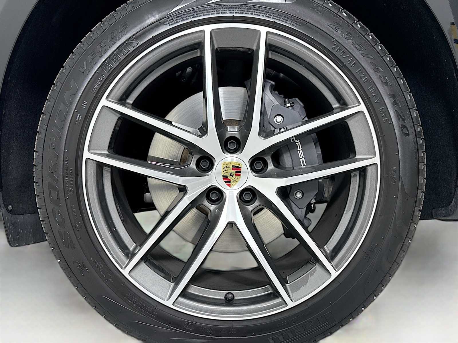 Certified 2026 Porsche Macan AWD/4WD image 32