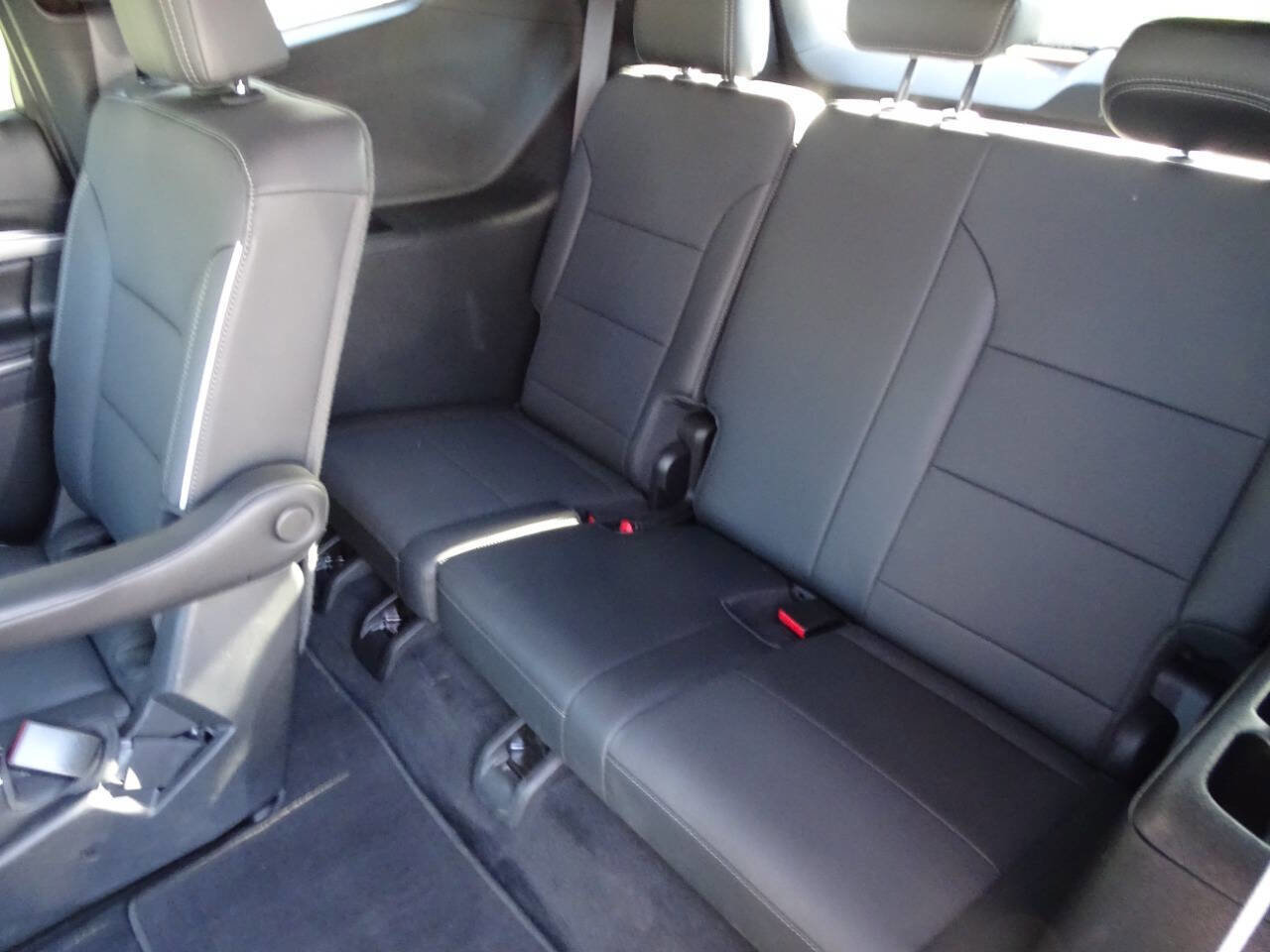 Used 2025 Buick Enclave AWD Preferred image 41