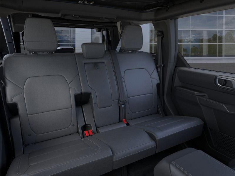 New 2025 Ford Bronco Outer Banks w/ Black Appearance Package image 11