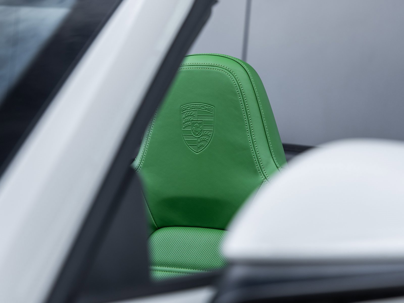 Certified 2022 Porsche 911 Turbo S w/ 911 Turbo Sportdesign Package image 23