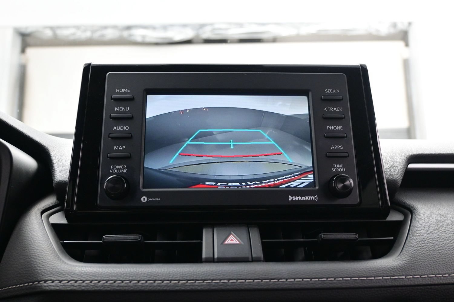 Used 2022 Toyota RAV4 LE AWD/4WD image 17