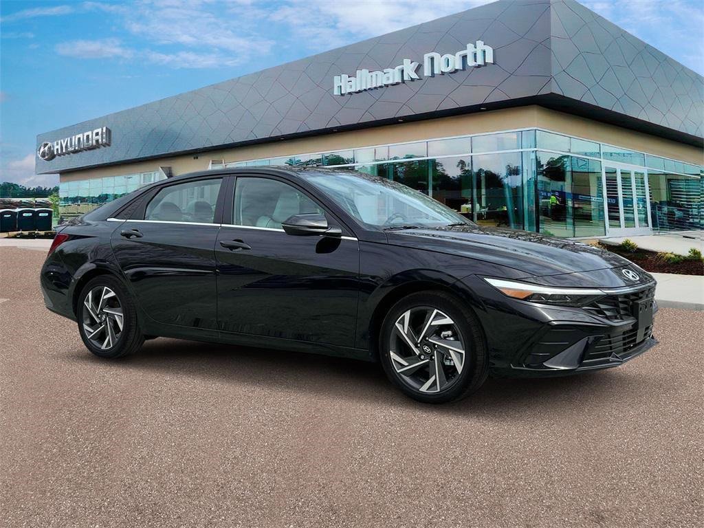 New 2025 Hyundai Elantra Limited image 10