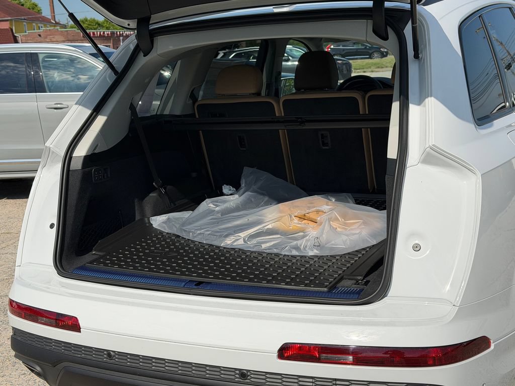 New 2026 Audi Q7 2.0T Premium Plus AWD/4WD image 13