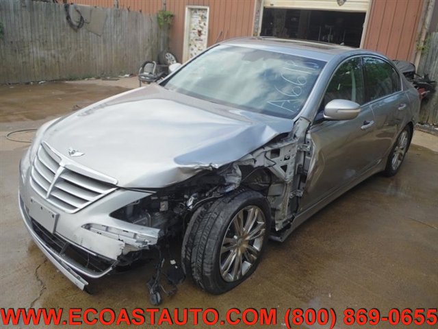 Used 2012 Hyundai Genesis 3.8 w/ Premium Pkg RWD image 1