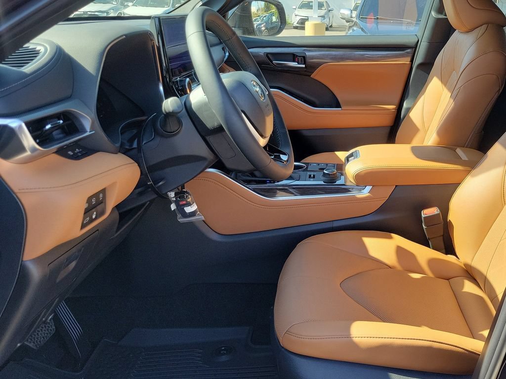 New 2026 Toyota Highlander Platinum AWD/4WD image 20