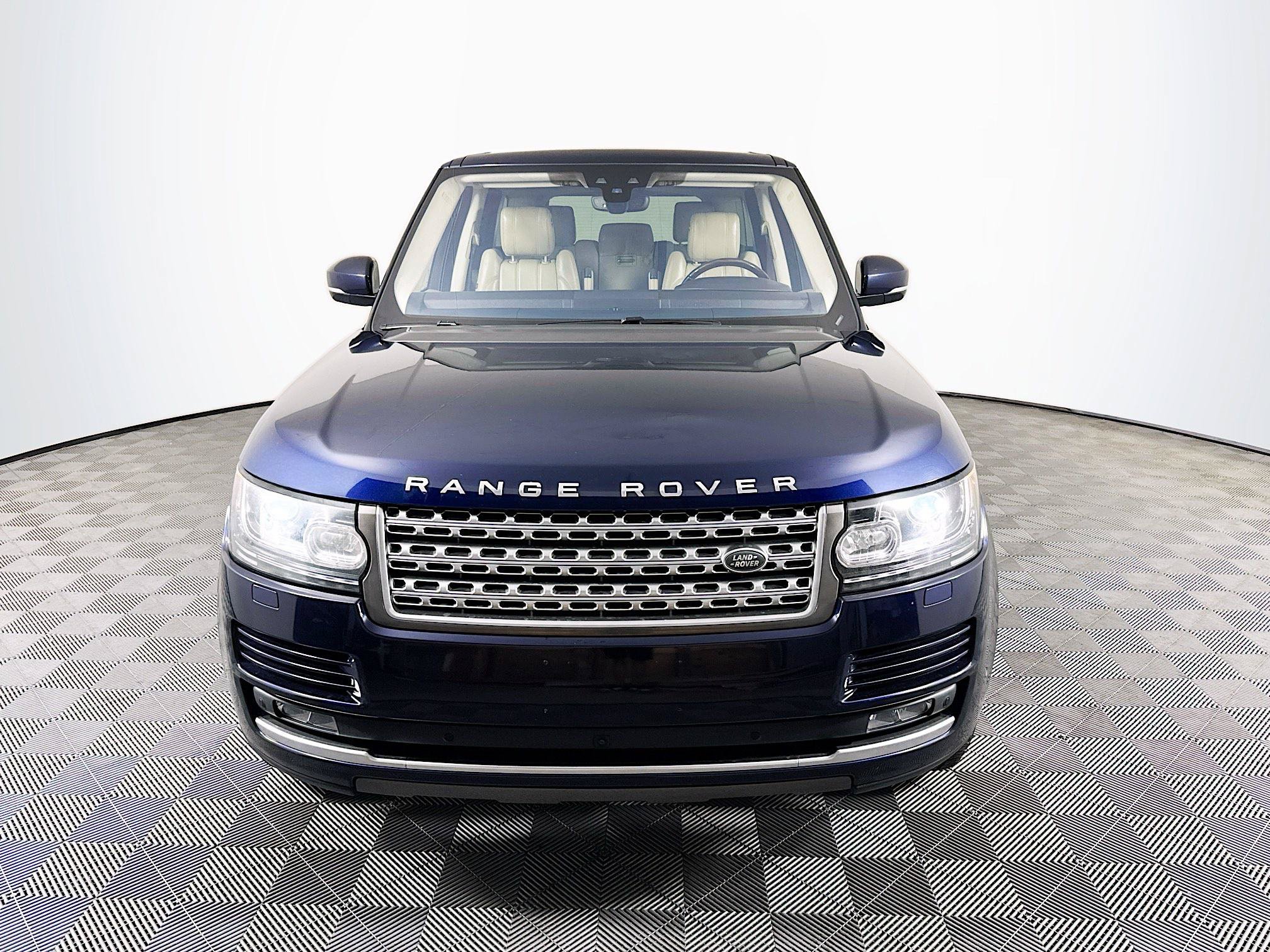 Used 2017 Land Rover Range Rover HSE AWD/4WD image 2