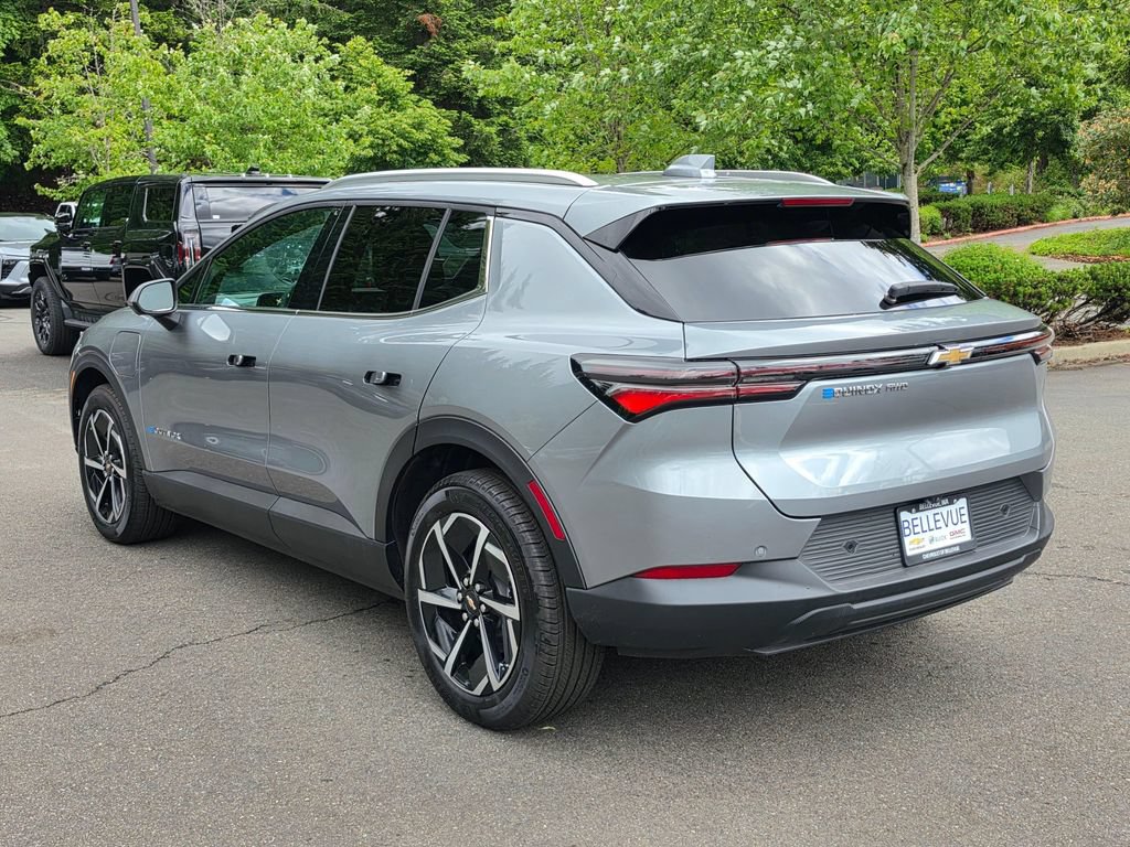 New 2026 Chevrolet Equinox EV LT AWD/4WD image 3