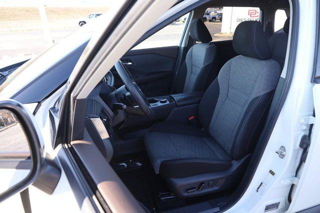 Used 2021 Nissan Rogue SV image 8