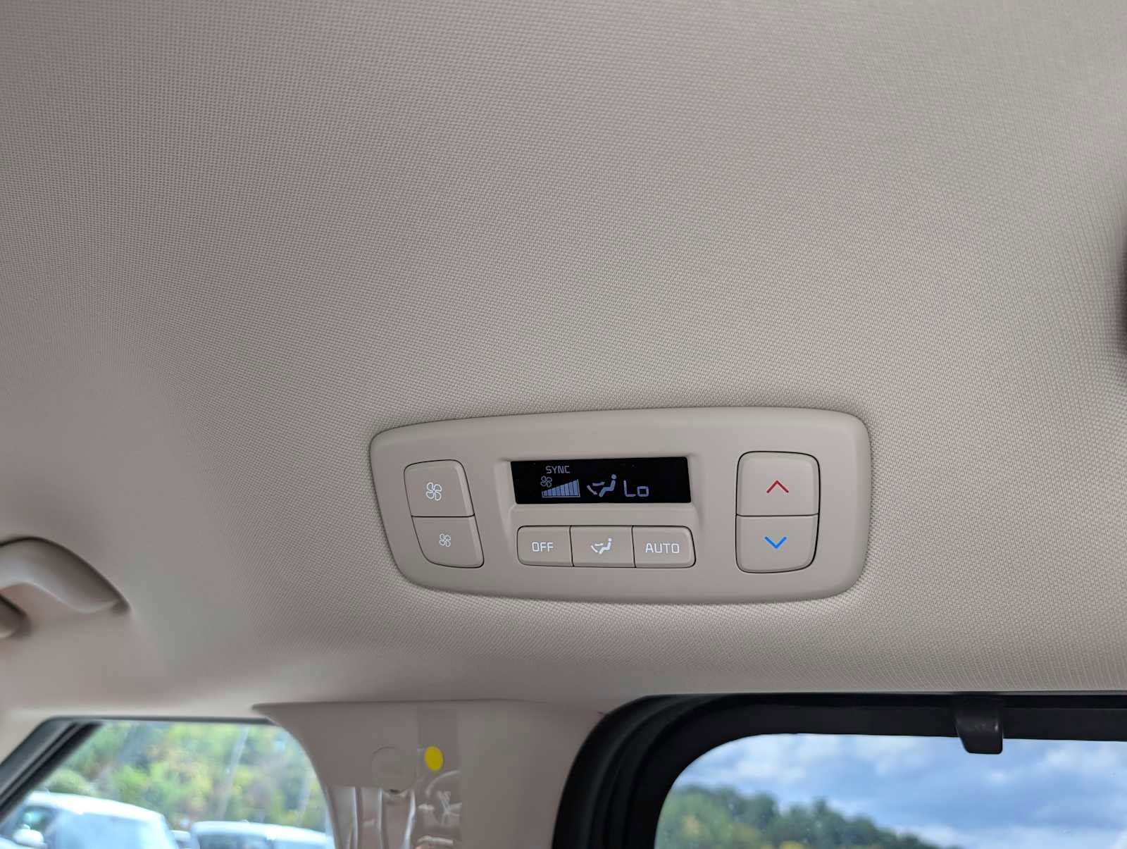 New 2026 Kia Carnival EX image 15