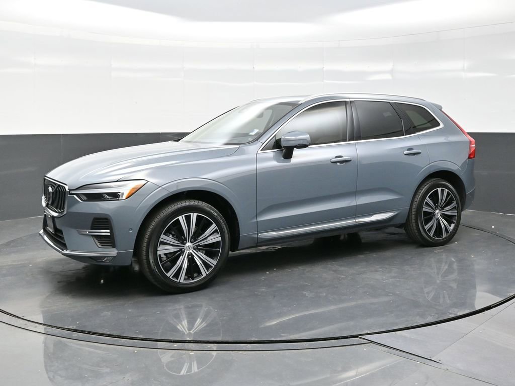 Used 2023 Volvo XC60 B5 Plus w/ Protection Package Premier image 3