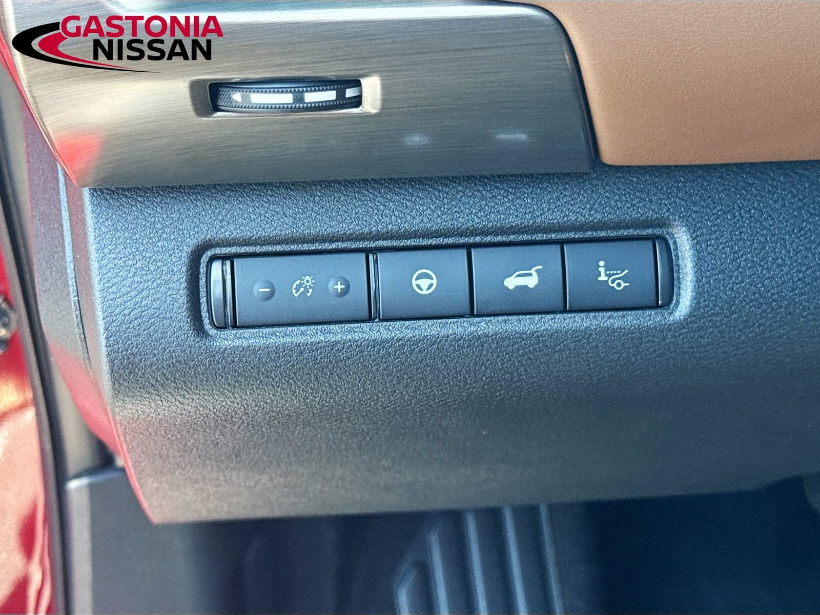 Used 2024 Nissan Pathfinder Platinum w/ Cargo Package FWD image 13