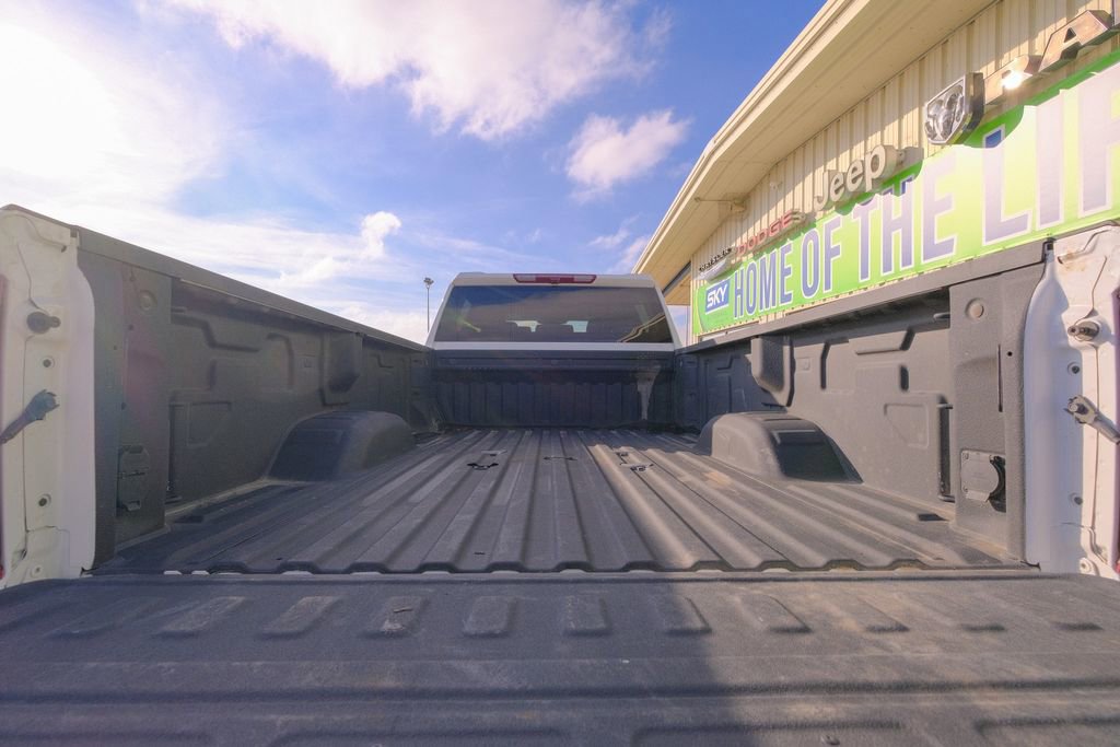 Used 2024 Chevrolet Silverado 3500 W/T image 22