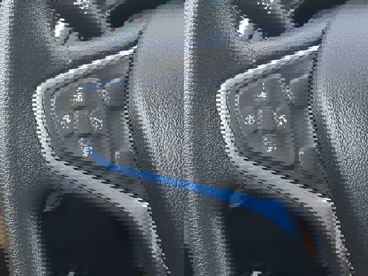 Used 2018 Chevrolet Equinox LT w/ LPO, Cargo Package FWD image 21