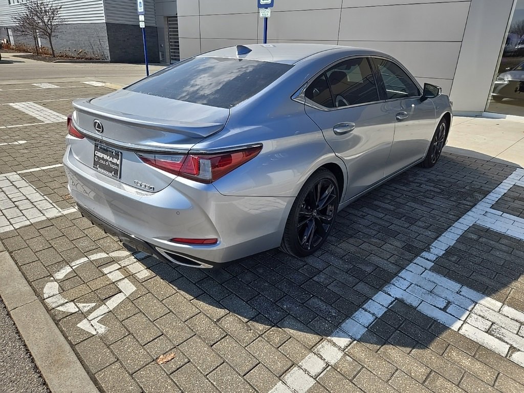 Used 2023 Lexus ES 350 F Sport w/ Accessory Package (Z2) image 5