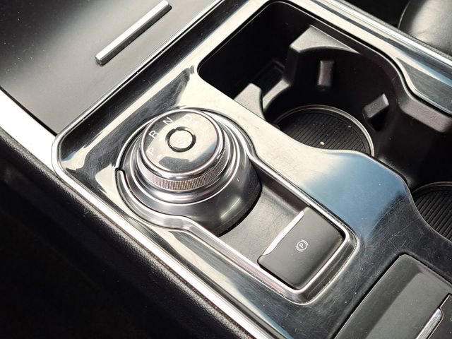 Used 2019 Ford Edge Titanium image 18