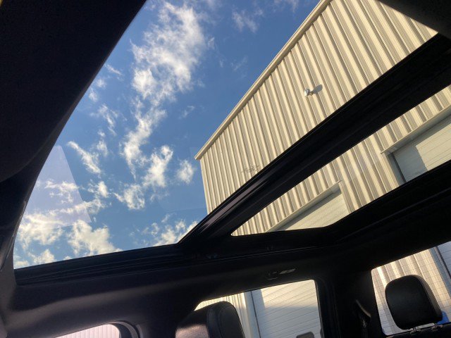 Used 2019 Ford F150 Raptor w/ Equipment Group 802A Luxury image 32