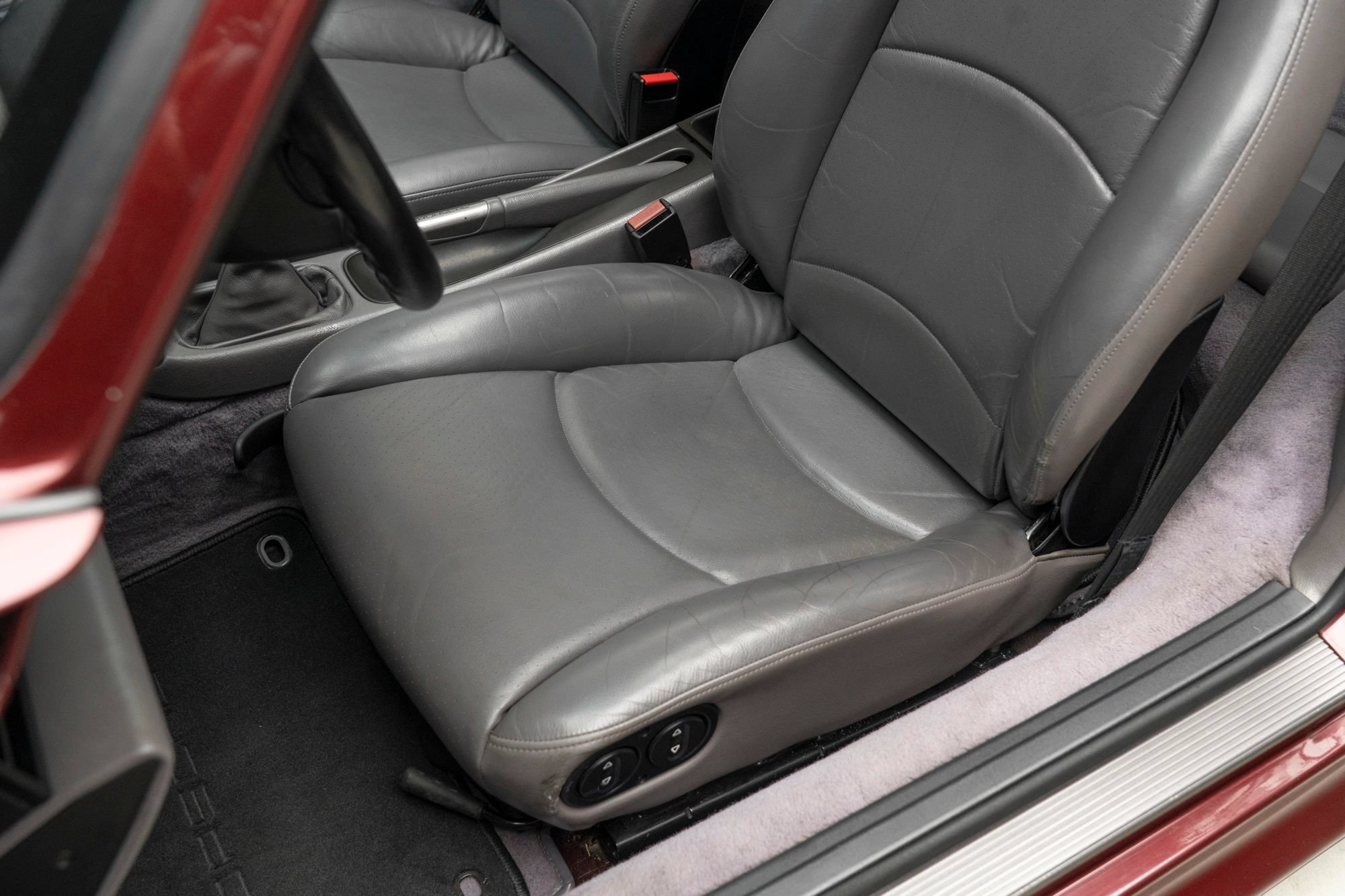 Used 1997 Porsche 911 Carrera S RWD image 24