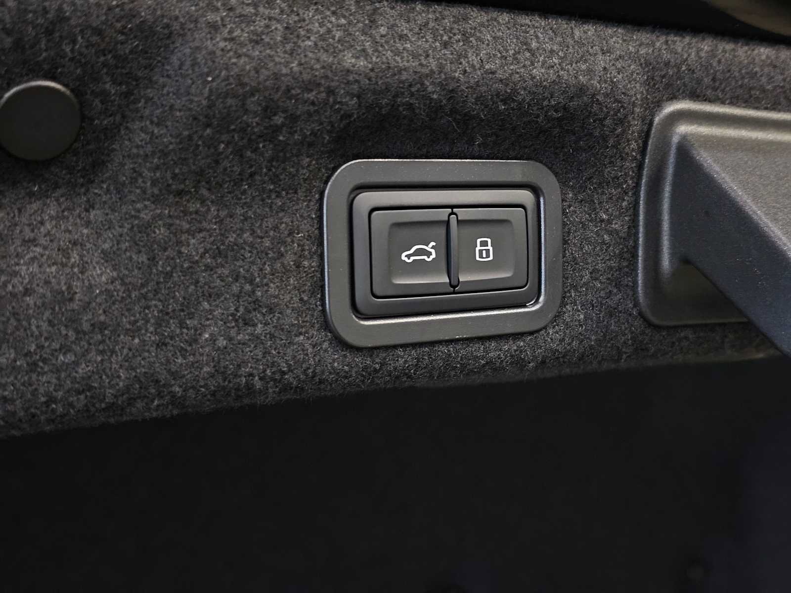 New 2026 Audi A6 Premium Plus AWD/4WD image 17