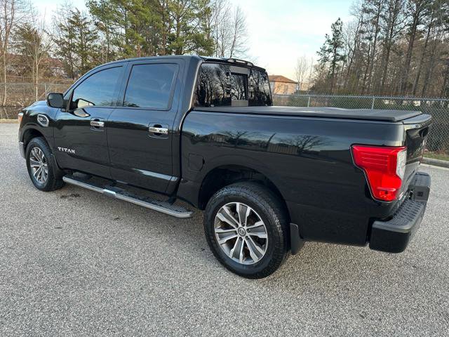 Used 2017 Nissan Titan SL image 44