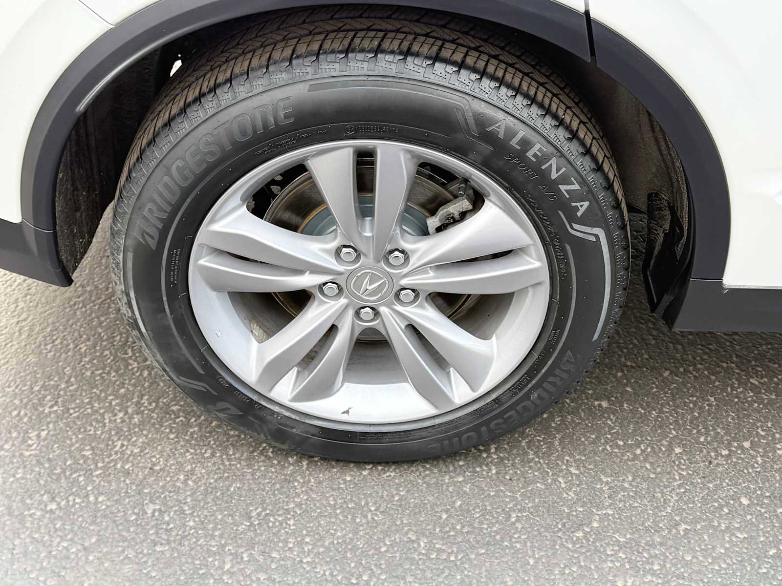 Used 2023 Acura MDX SH-AWD image 8