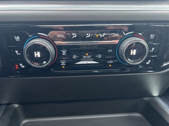 Used 2025 Chevrolet Silverado 2500 High Country w/ High Country Premium Package image 12