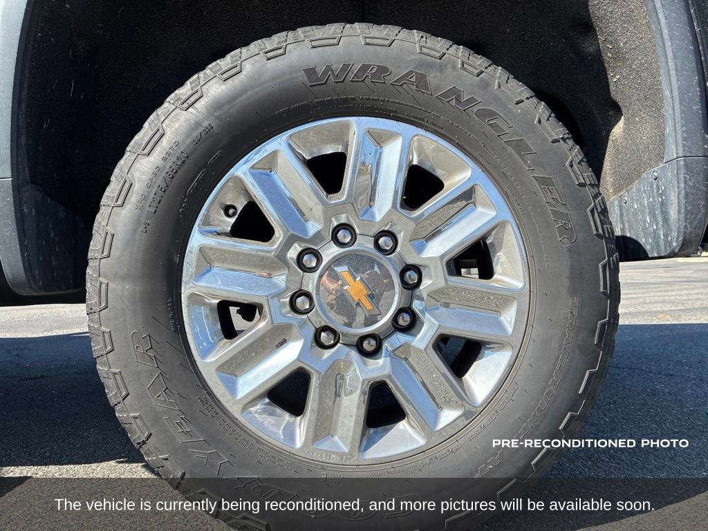 Used 2024 Chevrolet Silverado 2500 High Country w/ LPO, Dark Essentials Package AWD/4WD image 31