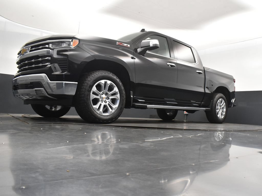 Used 2026 Chevrolet Silverado 1500 LTZ w/ LTZ Premium Package AWD/4WD image 43