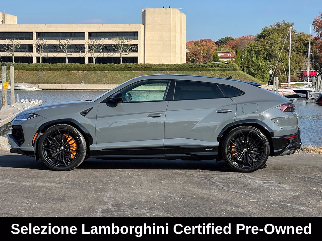 Used 2025 Lamborghini Urus SE AWD/4WD image 2