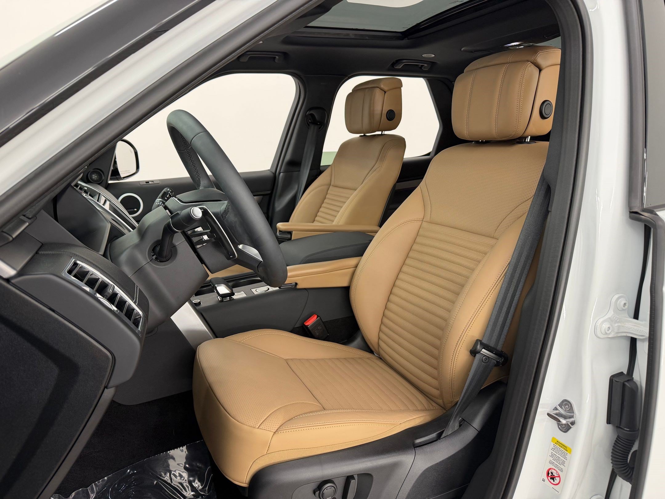 New 2026 Land Rover Discovery Limited Edition AWD/4WD image 5