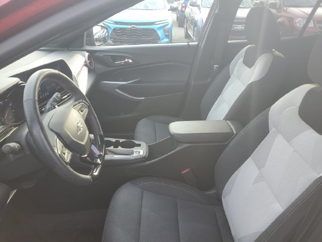 Certified 2024 Chevrolet Trax RS w/ Driver Confidence Package FWD image 15