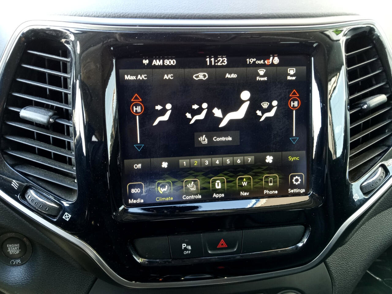 Used 2020 Jeep Cherokee Limited image 9