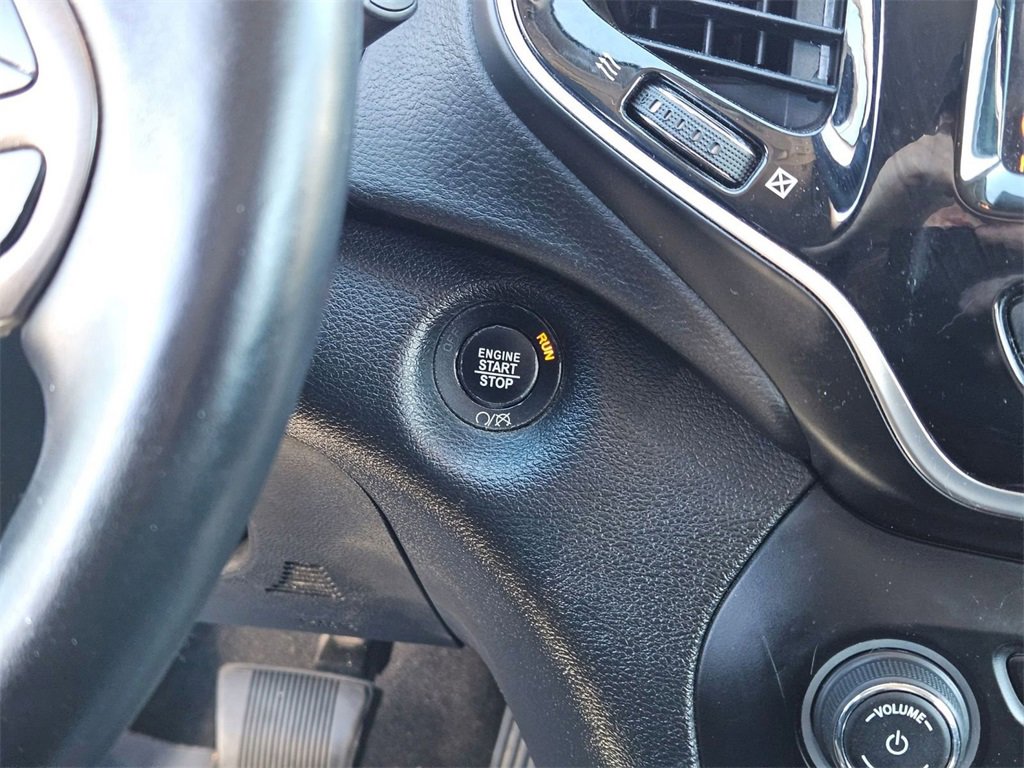 Used 2019 Jeep Cherokee Limited image 18