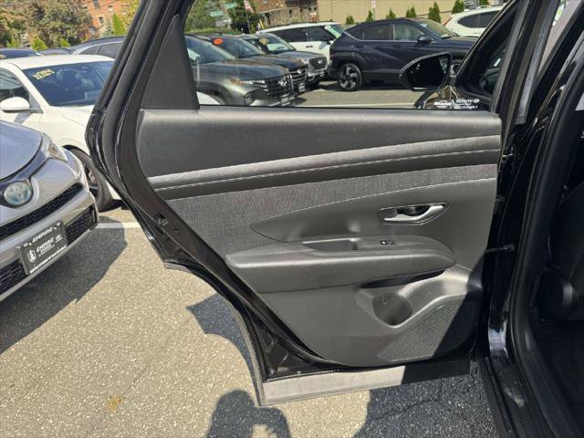 Certified 2025 Hyundai Tucson SEL AWD/4WD image 10